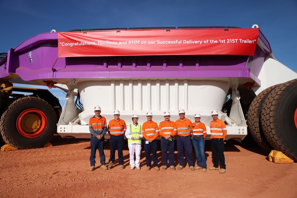 子公司潤(rùn)邦重機(jī)成功交付力拓215噸自卸式礦車(chē)車(chē)斗 助力客戶(hù)優(yōu)化鋁土礦運(yùn)載(圖1)