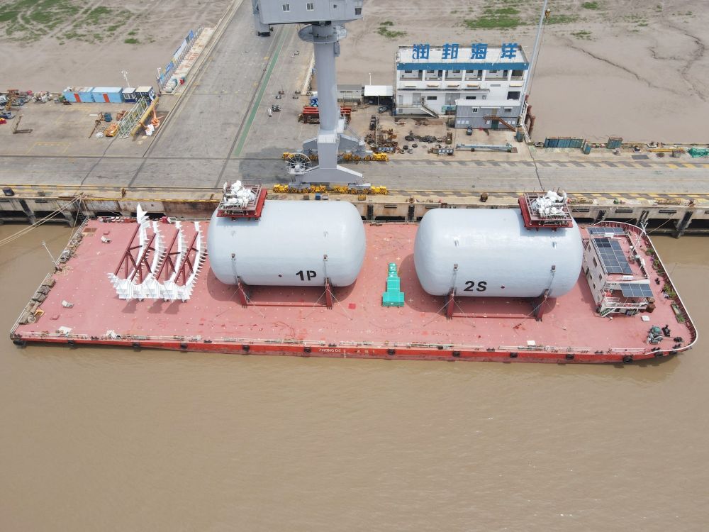 子公司潤邦海洋成功交付2套LNG不銹鋼低溫液罐，海外業務再添新彩(圖1)