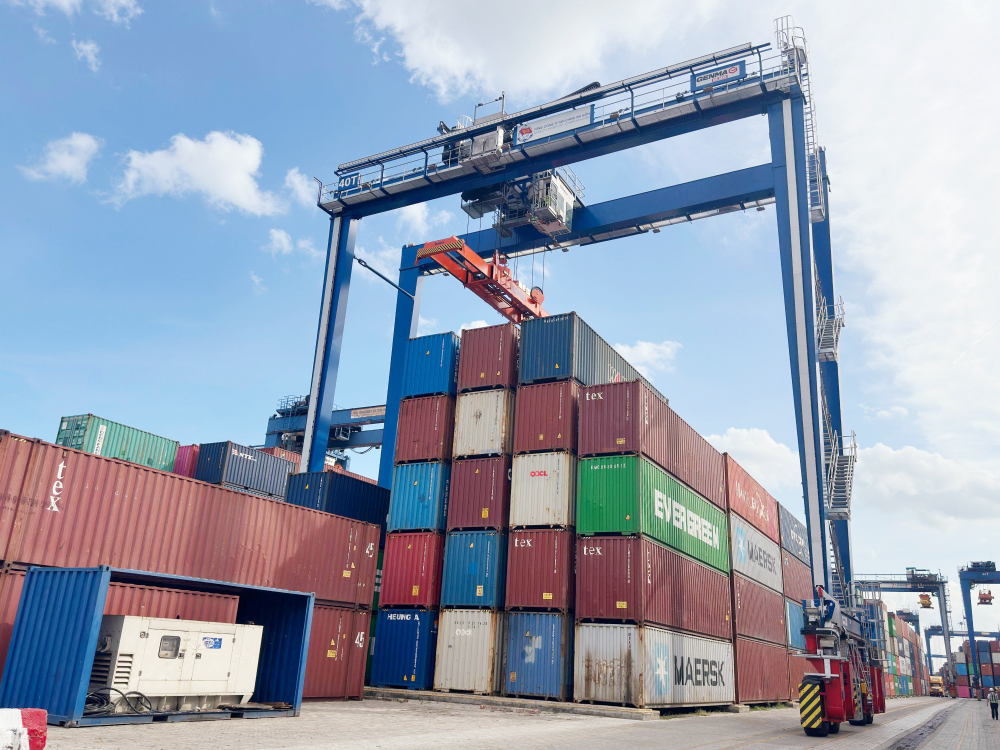 近日，GENMA品牌成功簽約海外客戶2臺2,000噸/小時橋式抓斗卸船機訂單。(圖1)