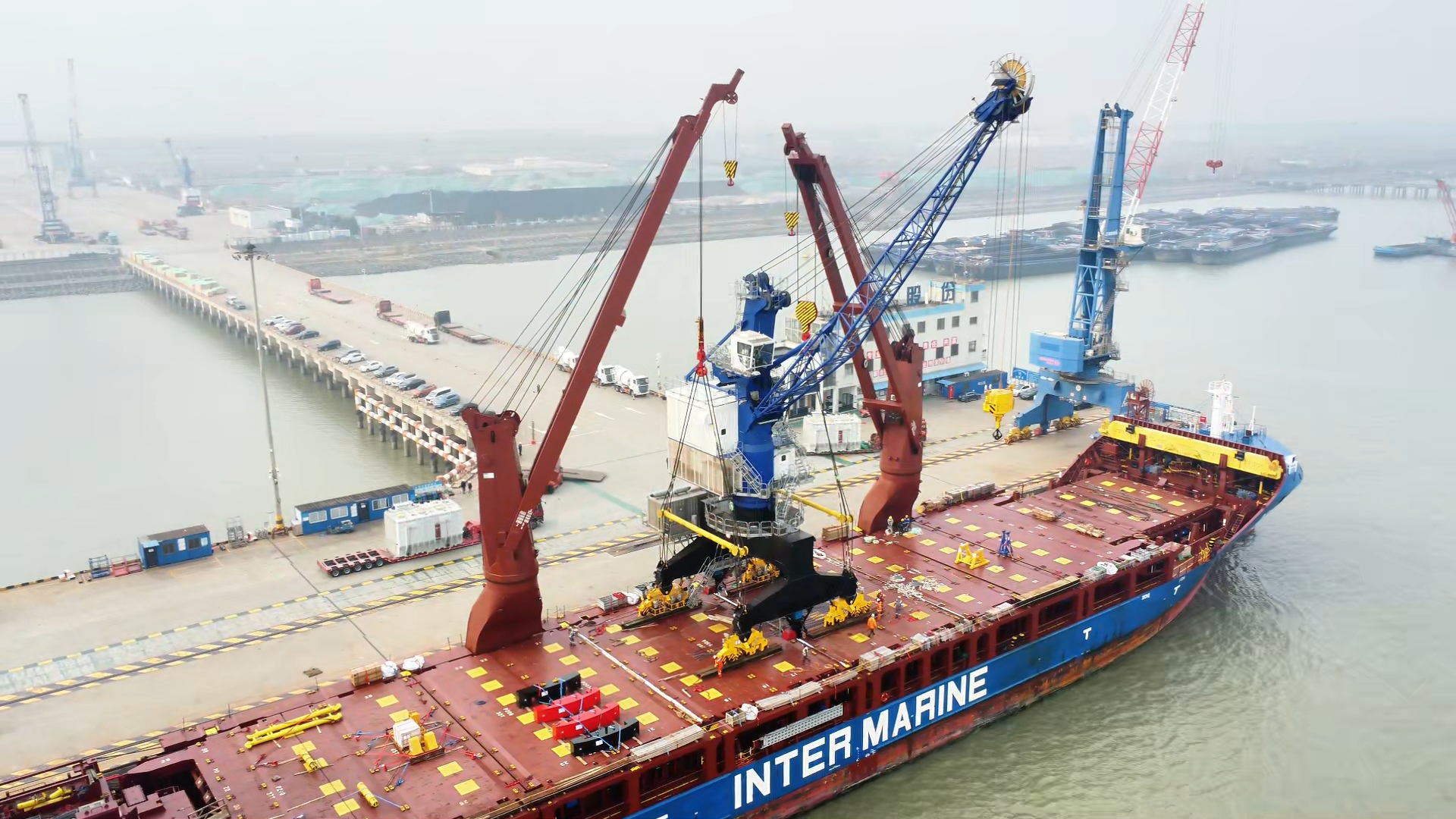 GENMA品牌首款非岸電軌道式MHC起航發往海外(圖1)