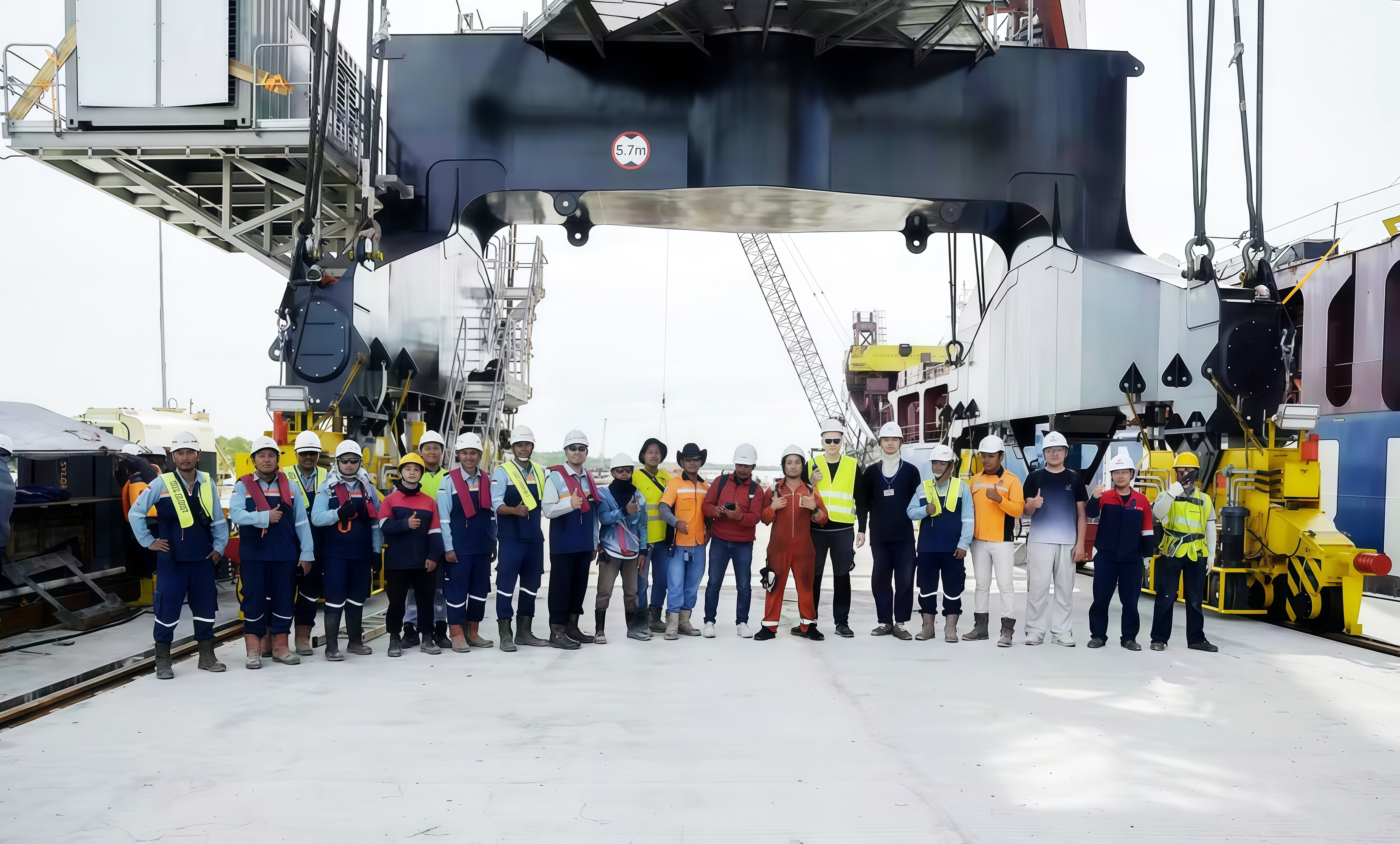 GENMA軌道式MHC在印尼完成調試交付(圖1)